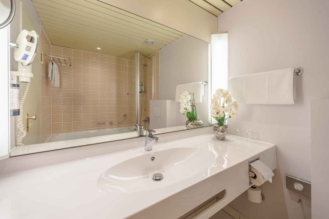 The Q - Quadro City Hotel