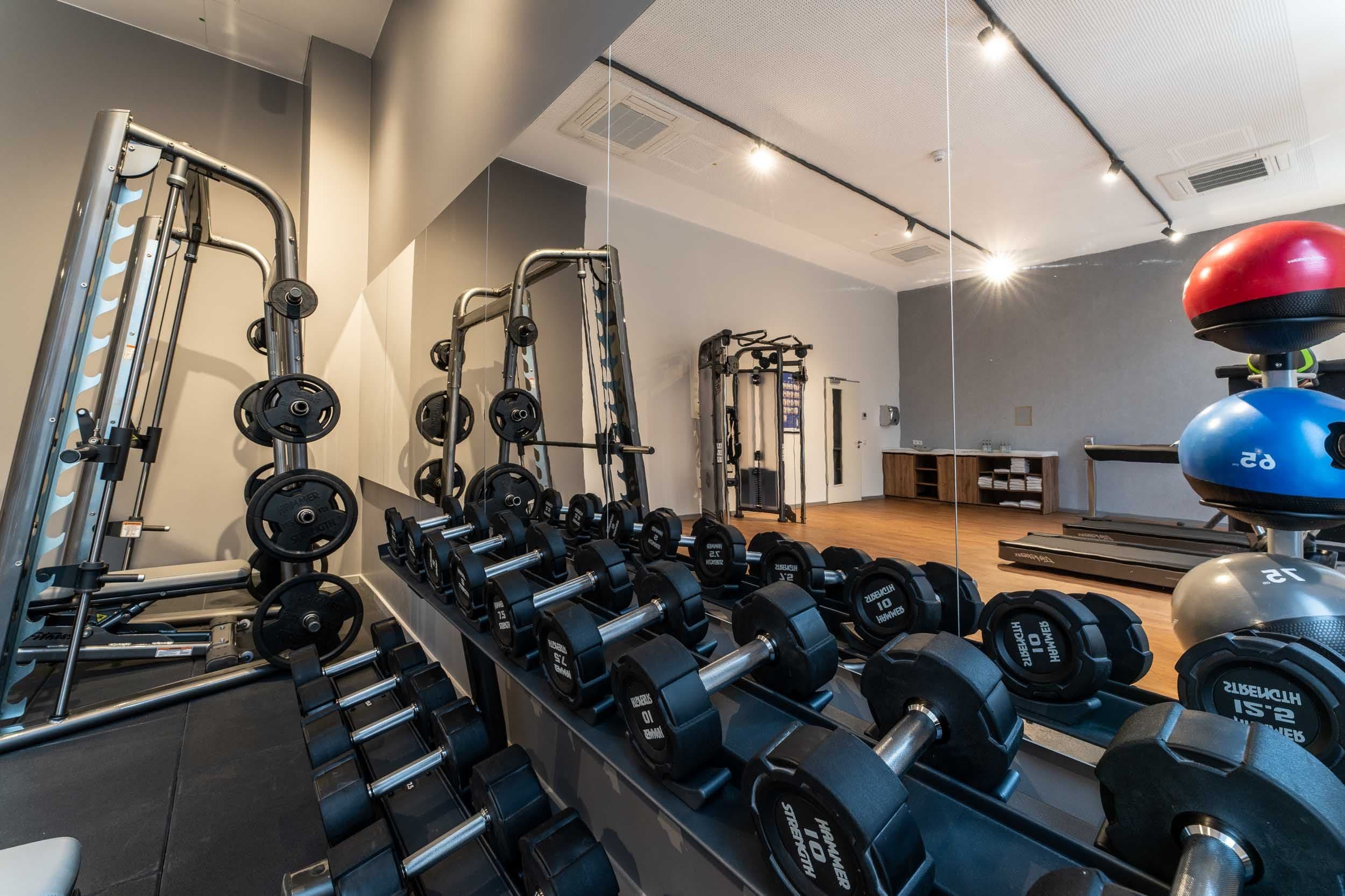 Your workout while travelling 🏋️ Mei Energy Fitness