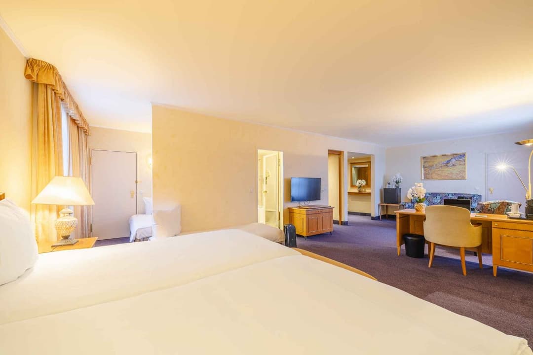 The Q - Quadro City Hotel