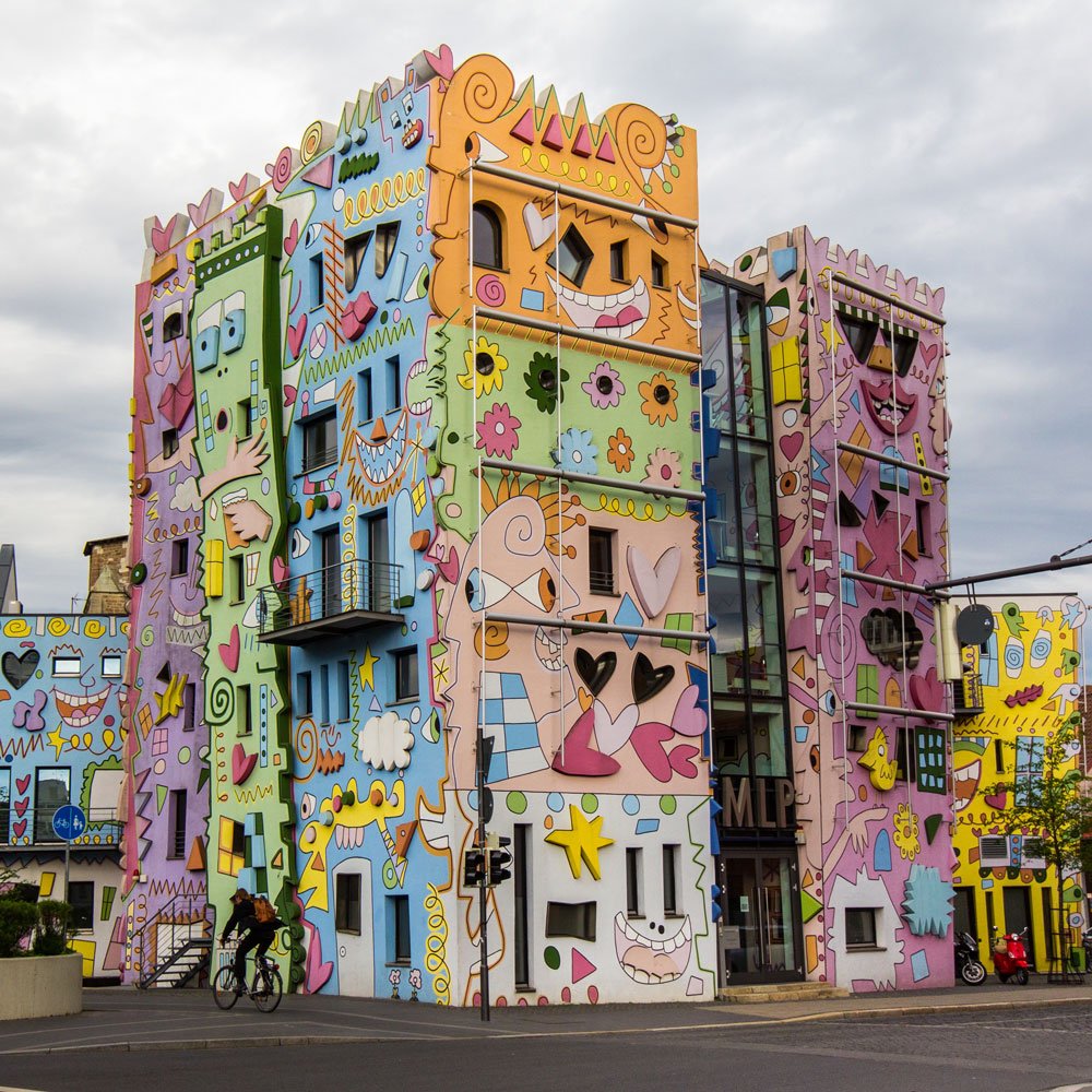 Happy Rizzi Haus
