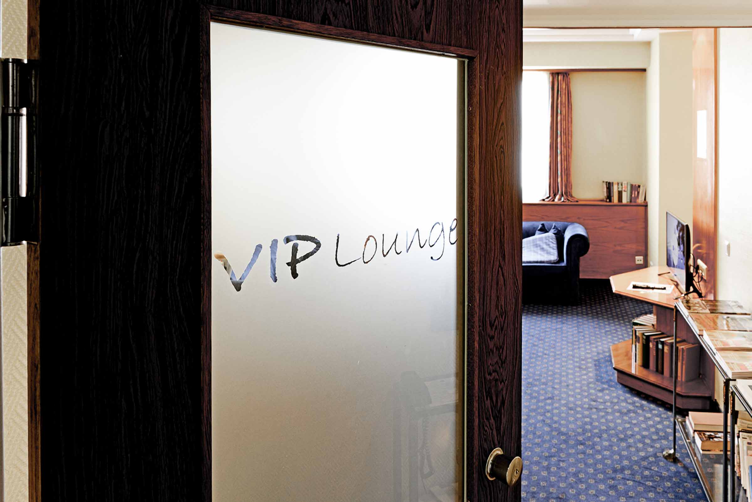Meeting suite