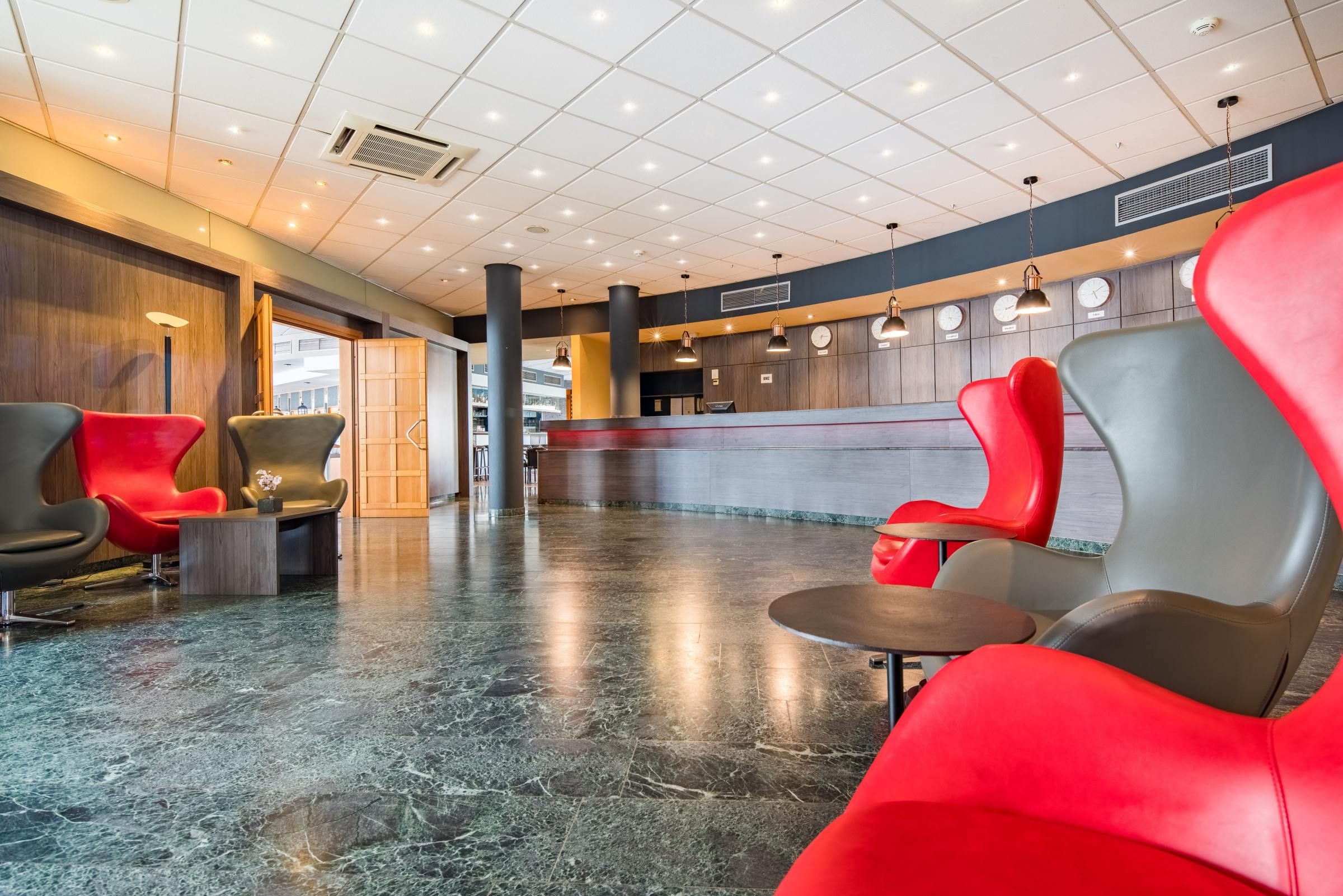 raunheim lobby 2400x1600